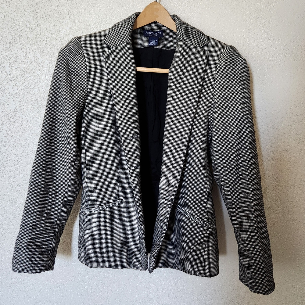 Ann Taylor Women's Black and White Houndstooth Blazer